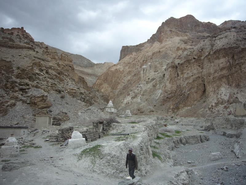 The path north to the mountain pass.